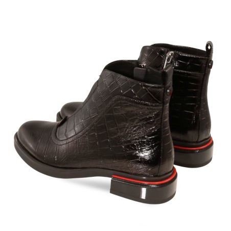 Black colour women ankle boots