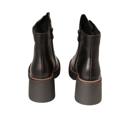 Black colour women ankle boots