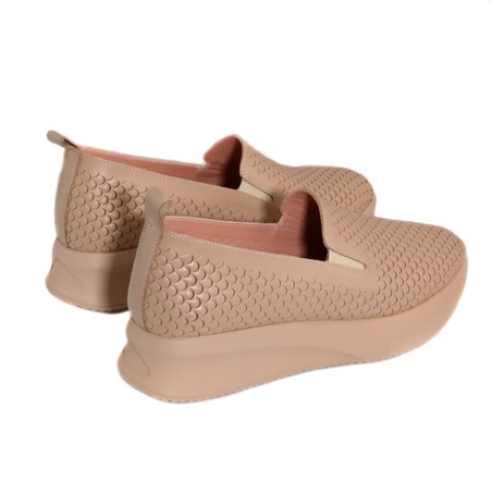 women leisure shoes