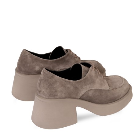 women court shoes
