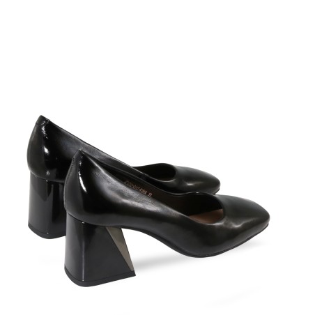 women court shoes