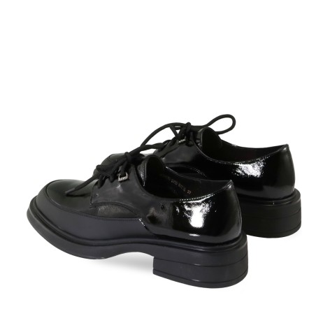 women court shoes