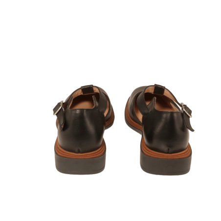 women court shoes