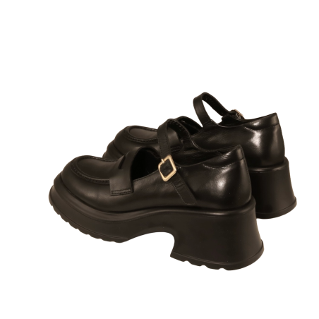 women court shoes