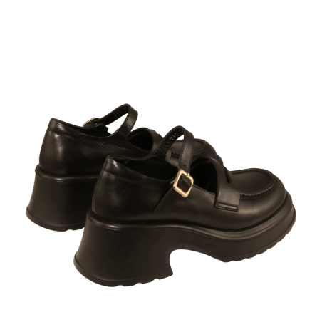 women court shoes