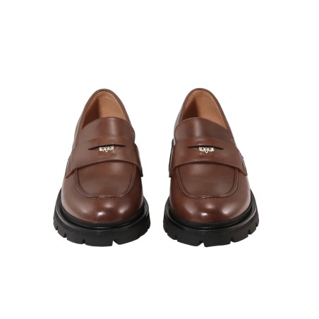 women court shoes
