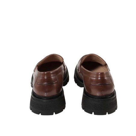 women court shoes