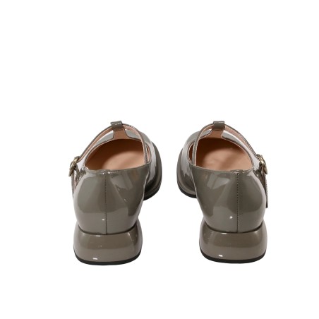 women court shoes