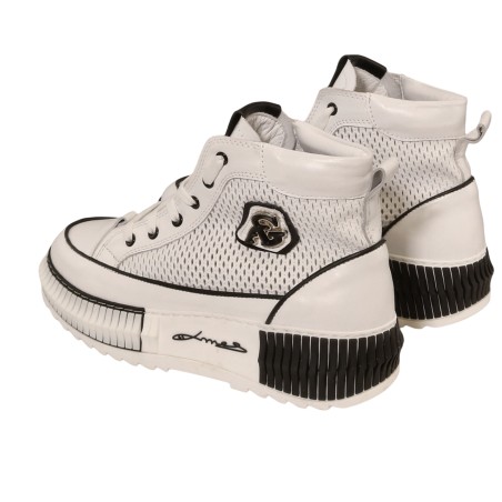 women court shoes