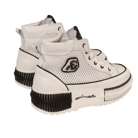 women court shoes