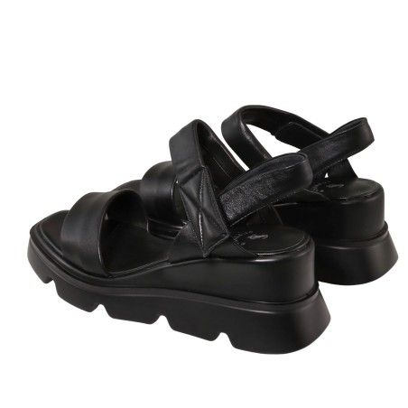 Women sandals