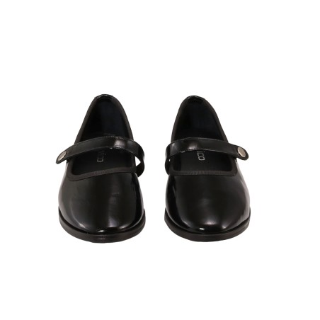 women court shoes