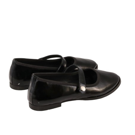 women court shoes