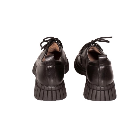 women court shoes