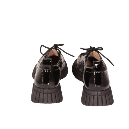 women court shoes