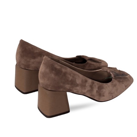 women court shoes