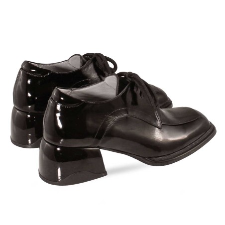 women court shoes