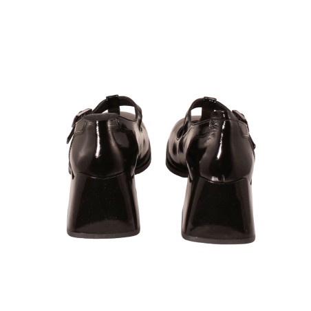 women court shoes