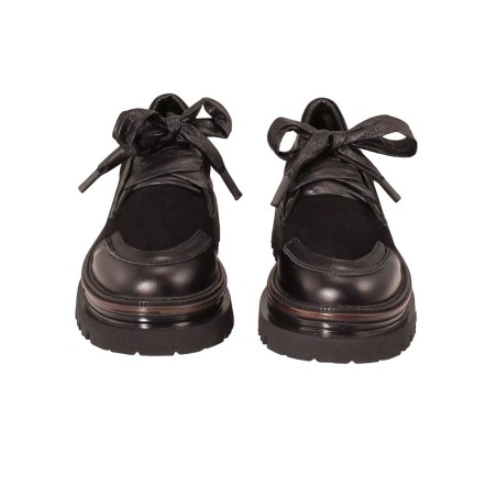 women court shoes