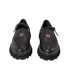women court shoes