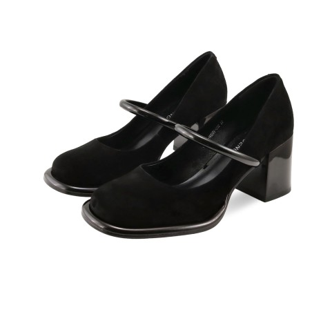 women court shoes