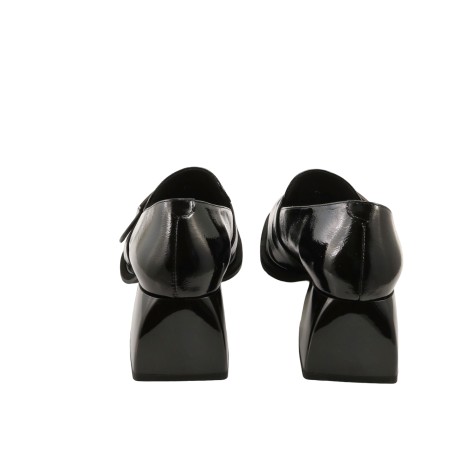 women court shoes