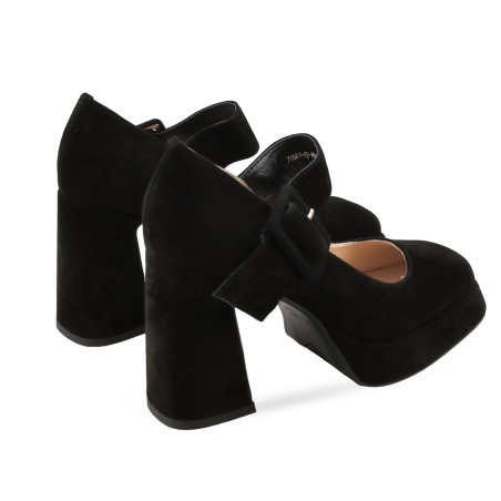 women court shoes