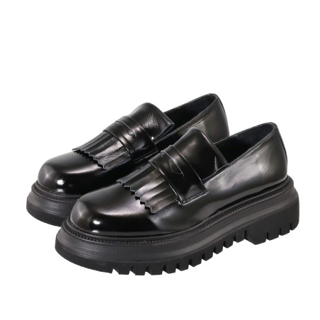 women court shoes