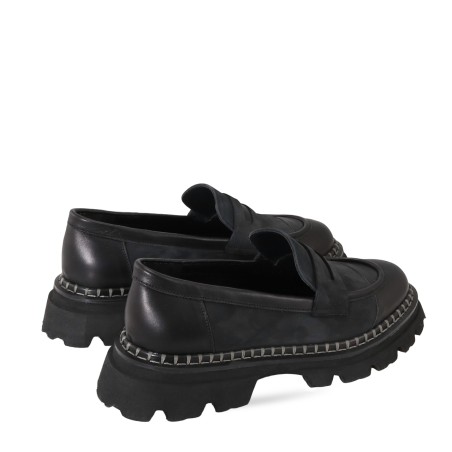 women court shoes