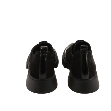 women court shoes