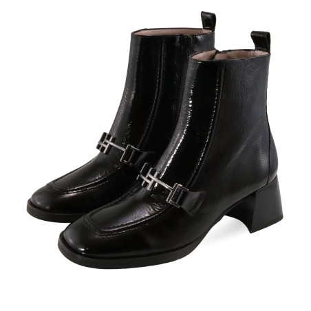 women leisure shoes