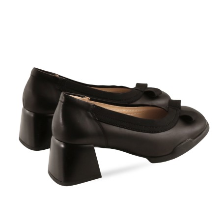 women court shoes