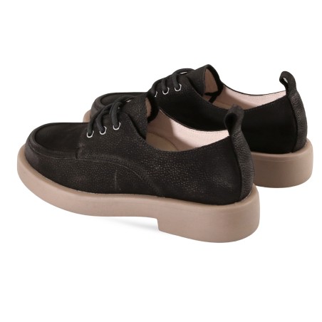 women court shoes