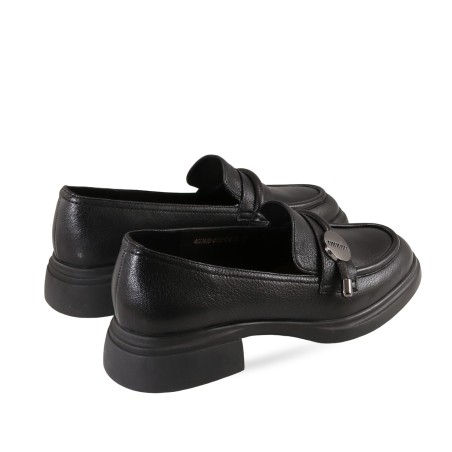 women court shoes