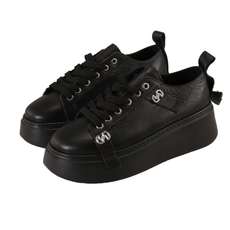 women court shoes