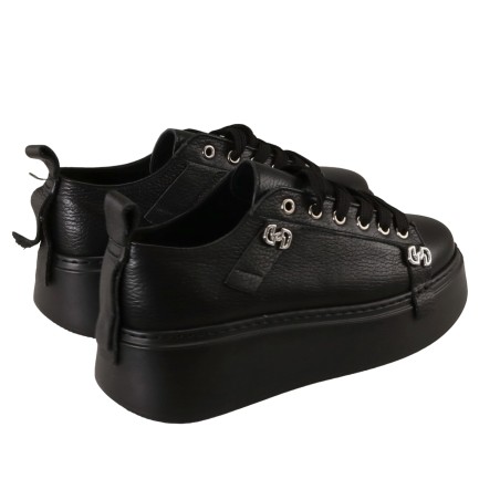 women court shoes