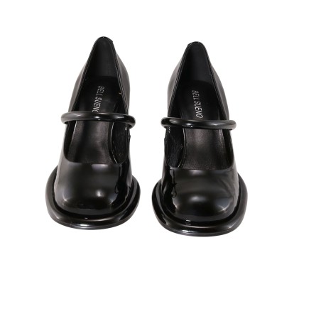 women court shoes