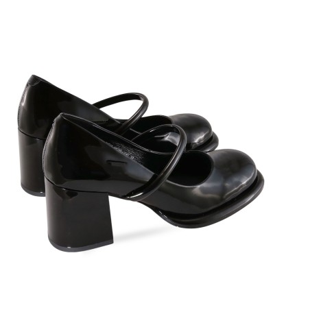 women court shoes