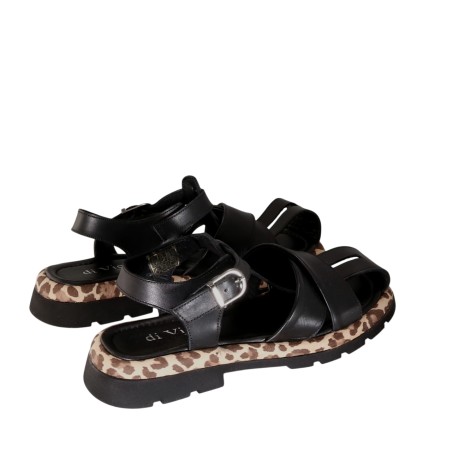 Women sandals