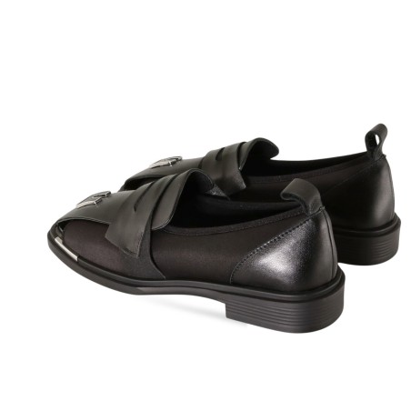 women court shoes