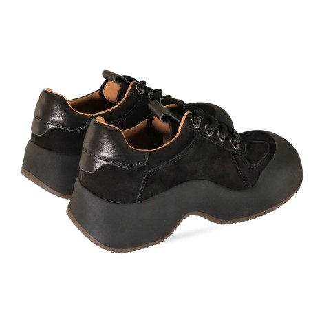 women court shoes