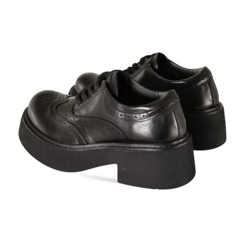 women court shoes
