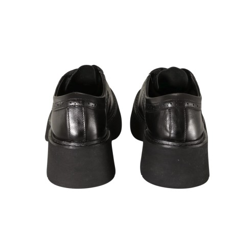 women court shoes