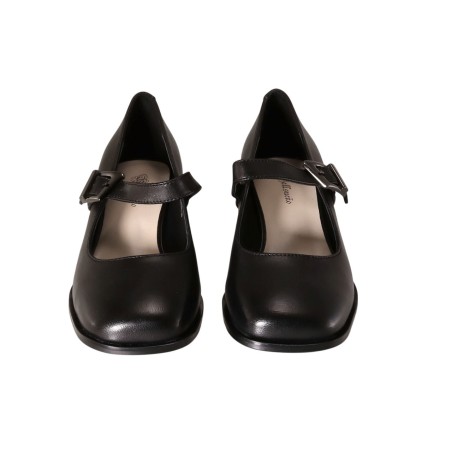women court shoes