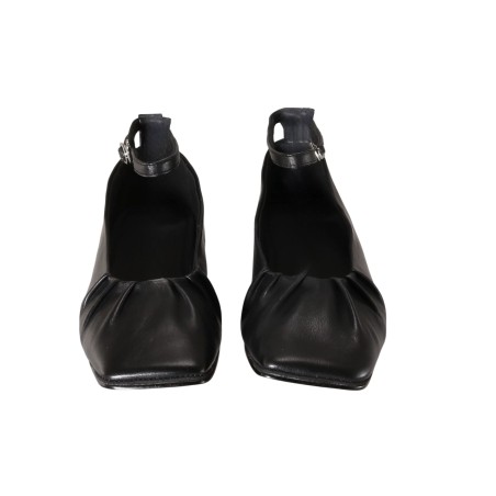 women court shoes