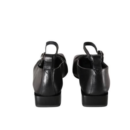women court shoes