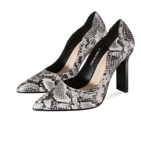 women court shoes