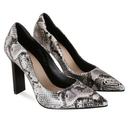 women court shoes