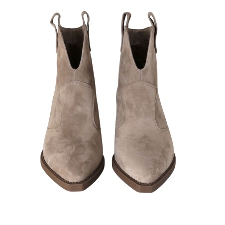 women leisure shoes