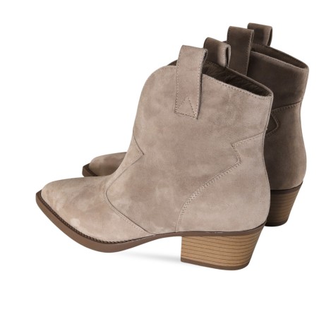 women leisure shoes